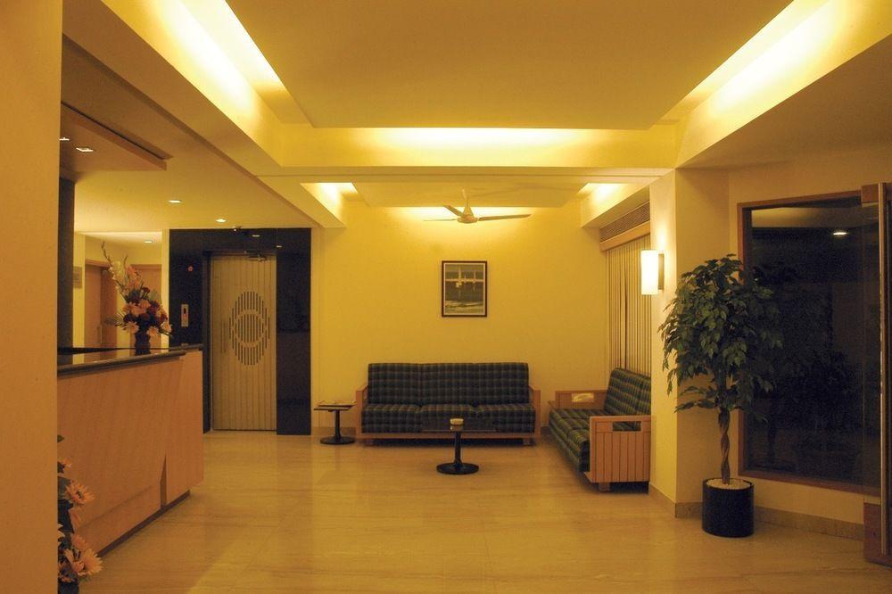 Hotel Skylon Ahmedabad Exterior photo